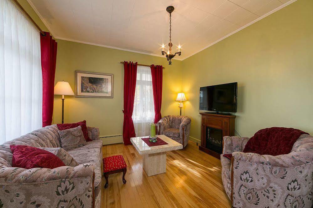 Auberge Gite Maison Des Lilas 라말베 외부 사진